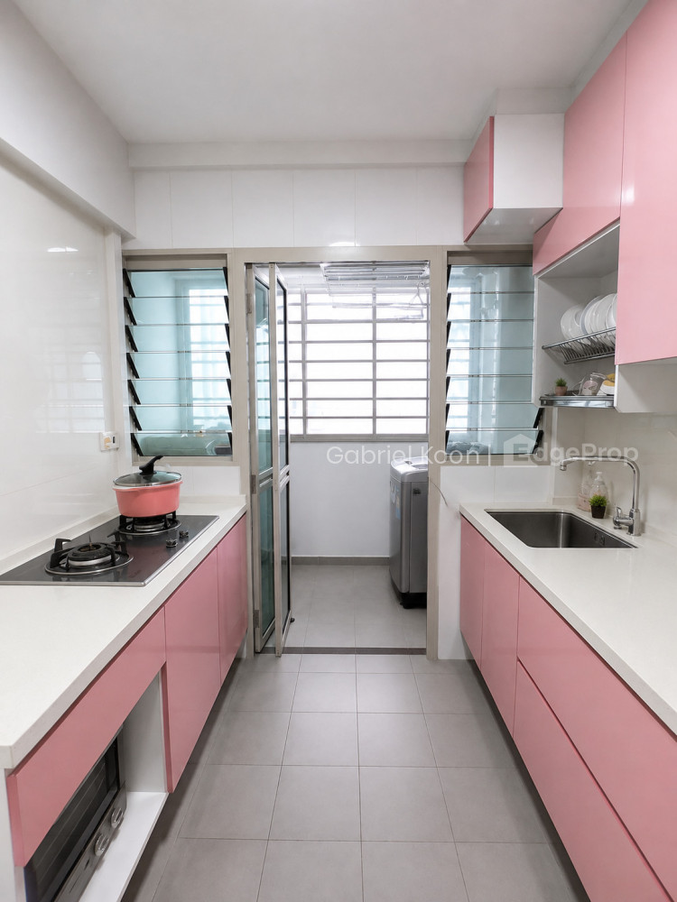 215A COMPASSVALE DRIVE photo 4