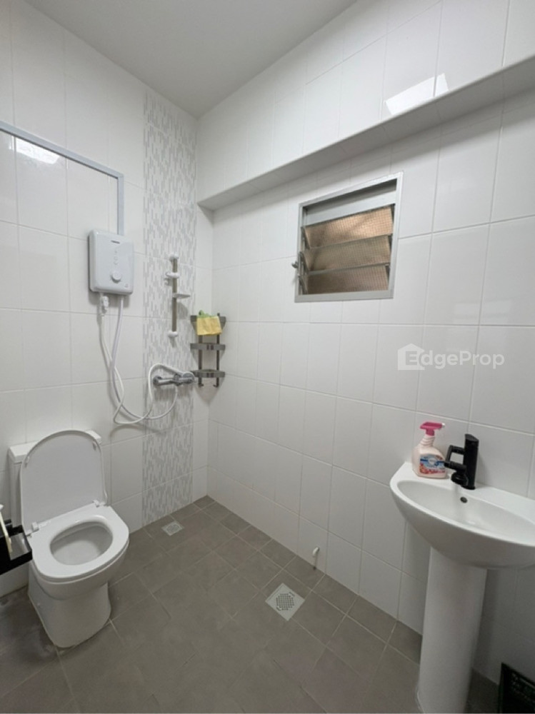 694C WOODLANDS DRIVE 62 photo 4