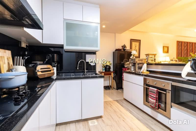 HIGH OAK CONDO photo 6