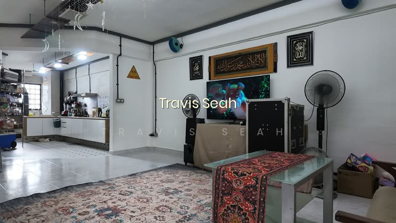 304 SERANGOON AVENUE 2 image 1 of 10