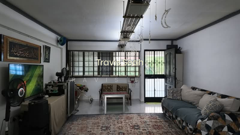 304 SERANGOON AVENUE 2 photo 2