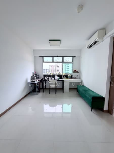 421C NORTHSHORE DRIVE image 1 of 10