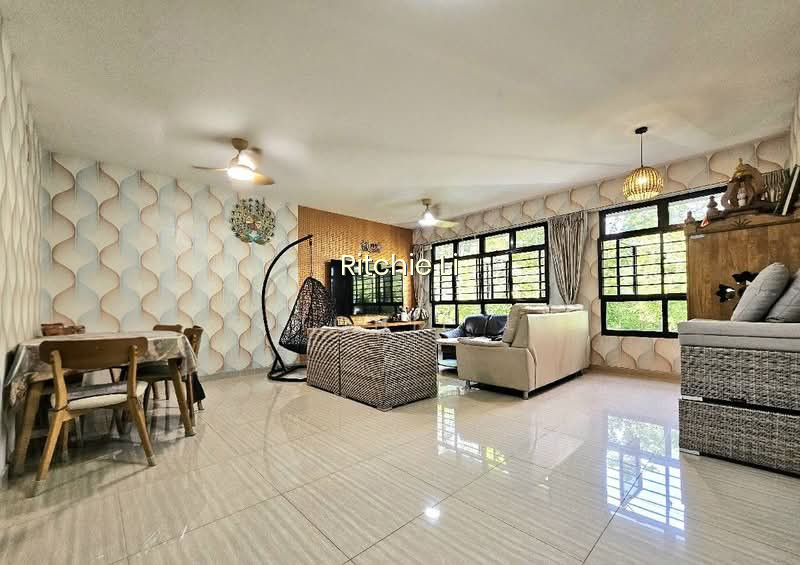 997B BUANGKOK CRESCENT image 1 of 9