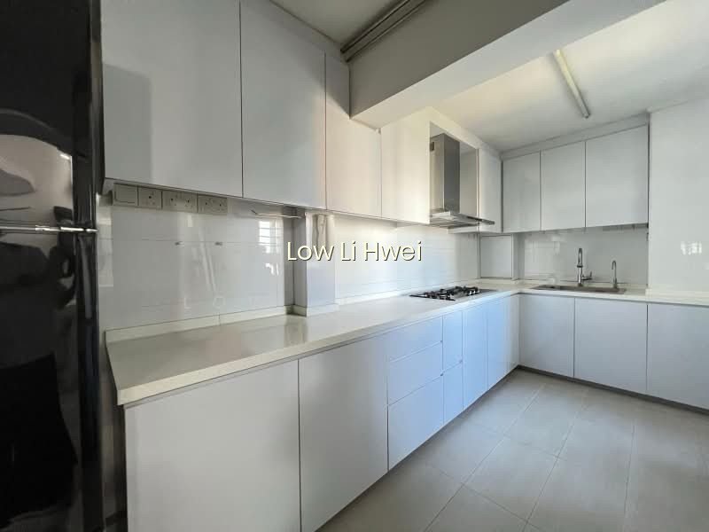 710 ANG MO KIO AVE 8 image 1 of 9