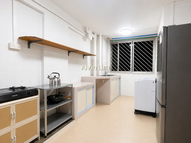 642 HOUGANG AVENUE 8 image 1 of 9