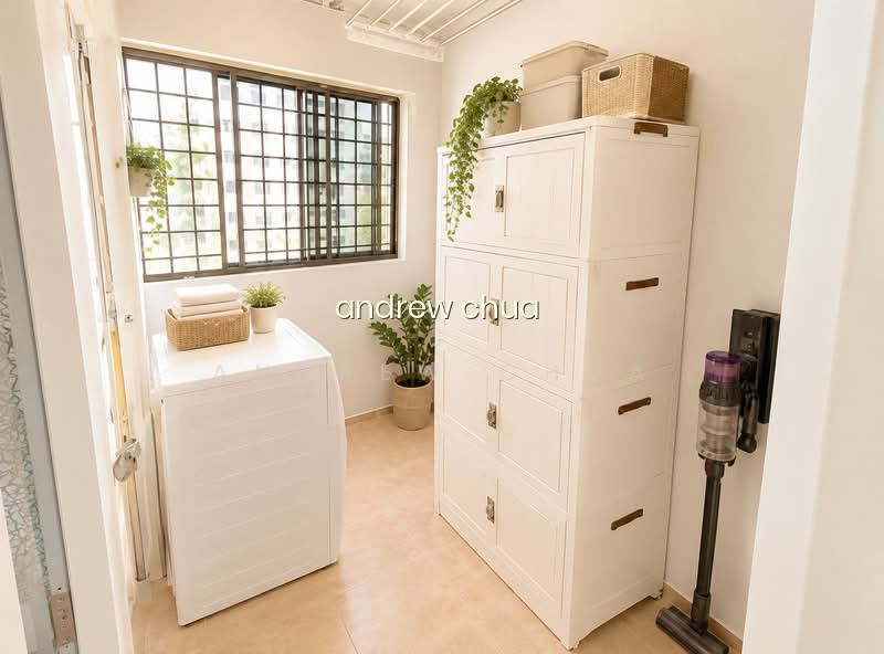 HIGH FLOOR, CORNER 5 ROOM FLAT FOR SALE NEAR LAKESIDE MRT photo 3