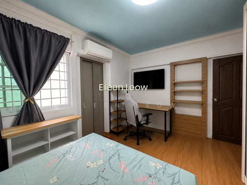 543 JURONG WEST STREET 42 photo 2
