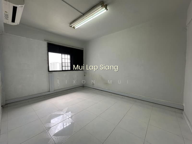 185 BOON LAY AVENUE photo 3