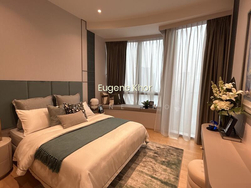 !!! CENTRALLY LOCATED !!! LUXURY LIVING !!! RARE AND PRESTIGIOUS !!! photo 5