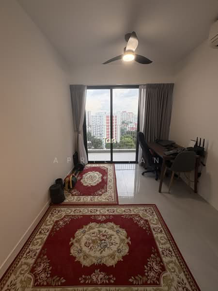 RIVERFRONT RESIDENCES photo 2