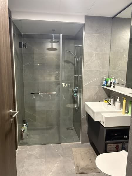 RIVERFRONT RESIDENCES photo 5