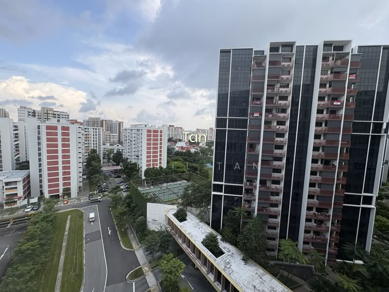 RIVERFRONT RESIDENCES photo 6