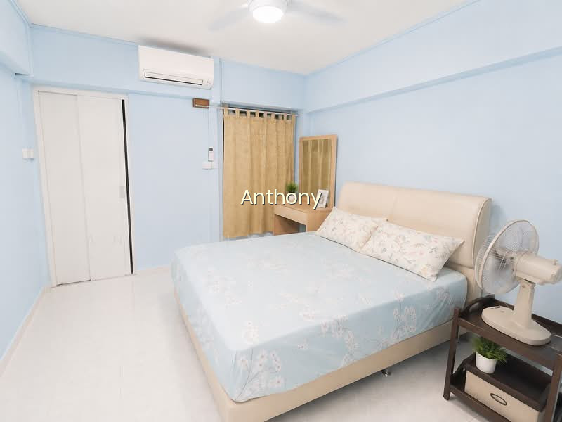 303 JURONG EAST STREET 32 photo 3