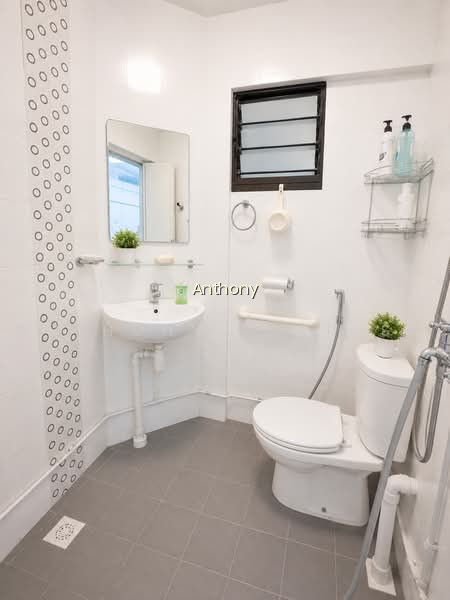 303 JURONG EAST STREET 32 photo 6