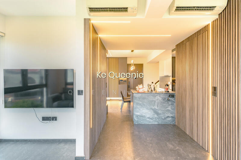FREEHOLD - SPACIOUS - MRT - SUPER UNDERVALUED photo 2