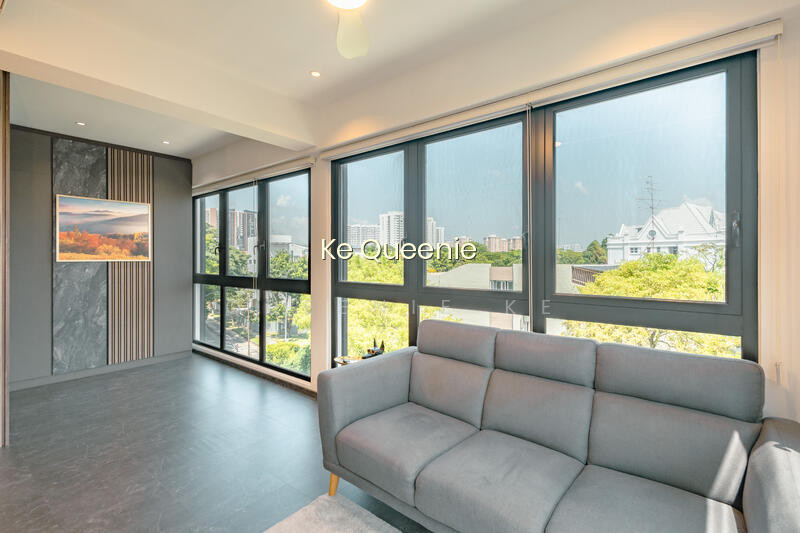 FREEHOLD - SPACIOUS - MRT - SUPER UNDERVALUED photo 5