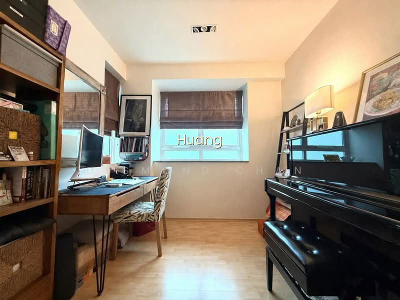 GOLDENHILL PARK CONDO photo 3