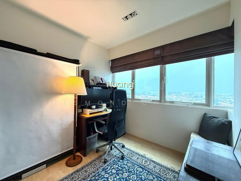 GOLDENHILL PARK CONDO photo 4