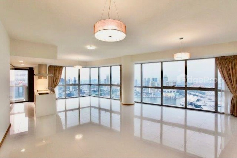 MARINA BAY RESIDENCES