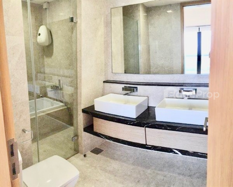 MARINA BAY RESIDENCES photo 5