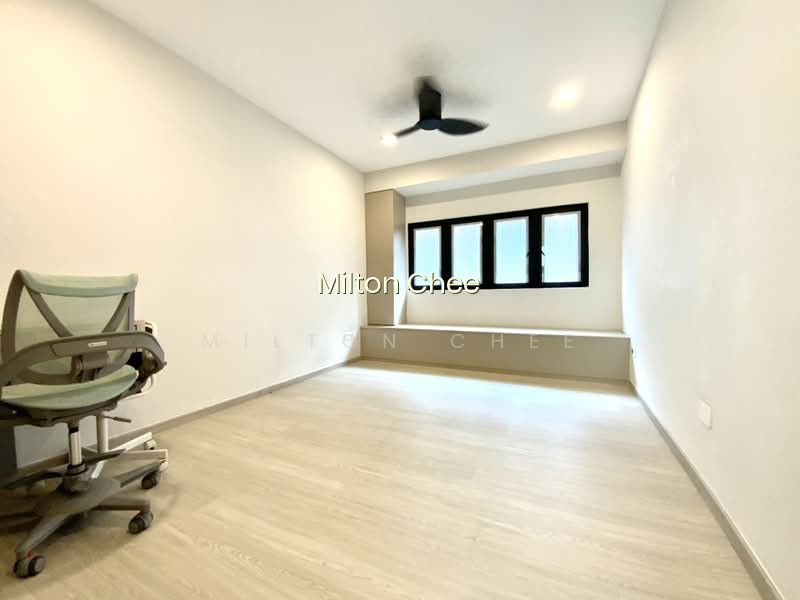 2 SPACIOUS COMMON ROOM FOR RENT IN SELETAR HILLS, DISTRICT 28 image 1 of 7