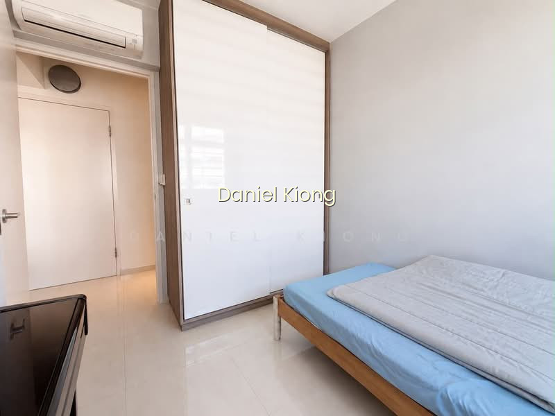 467A FERNVALE LINK photo 5