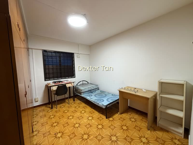 362 CLEMENTI AVENUE 2