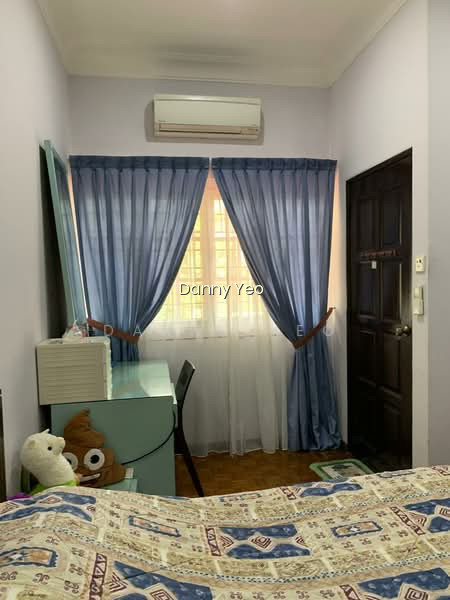 7 LOYANG PLACE image 1 of 2