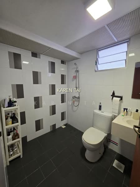 469A SENGKANG WEST WAY photo 4