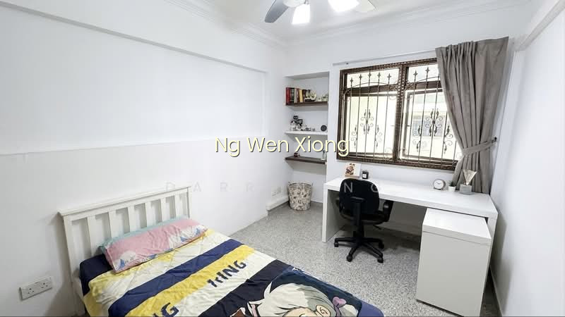 183D RIVERVALE CRESCENT photo 3