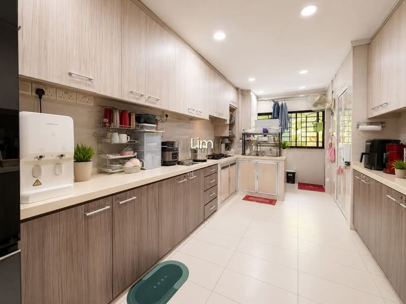 302 WOODLANDS STREET 31 photo 6