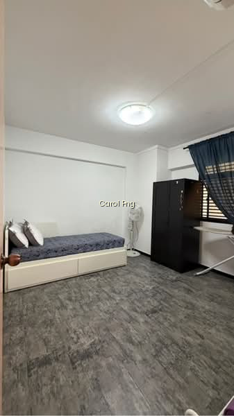 722 TAMPINES STREET 72 image 1 of 8