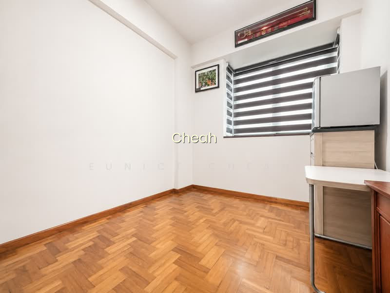 FOREST HILLS CONDO photo 3