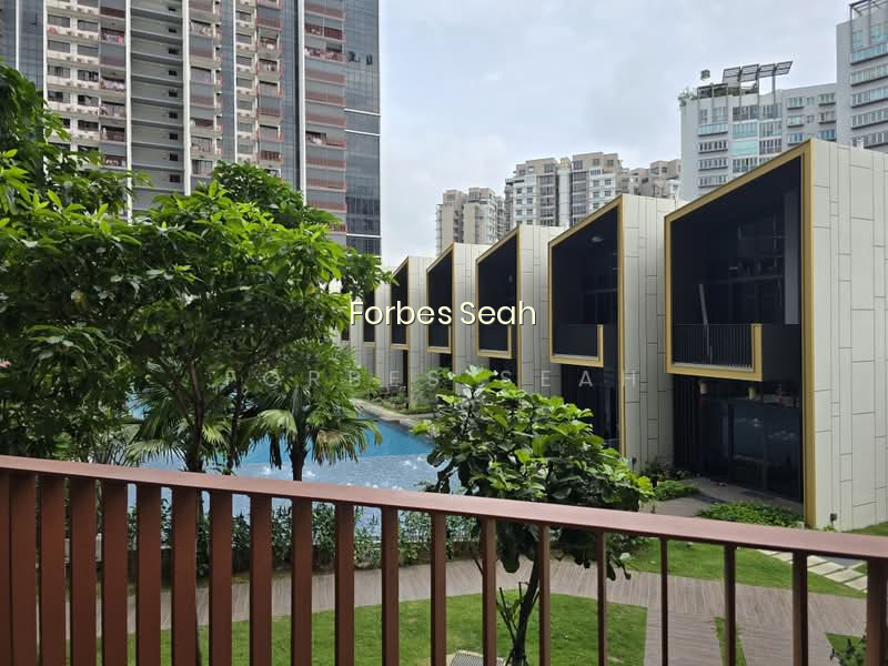 RIVERFRONT RESIDENCES photo 3