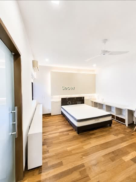 TOWNHOUSE APARTMENTS photo 2