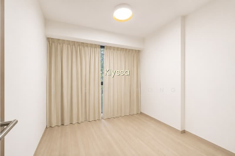 RIVERFRONT RESIDENCES photo 2