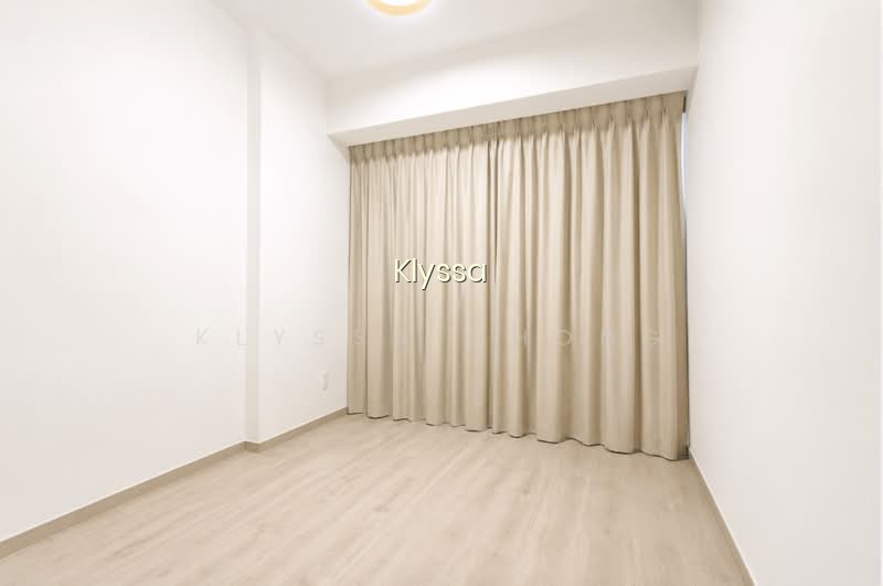 RIVERFRONT RESIDENCES photo 3