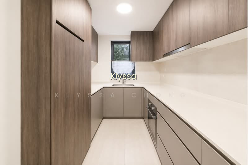 RIVERFRONT RESIDENCES photo 4