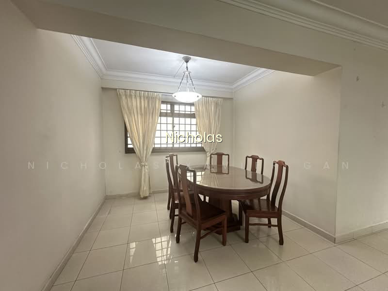 224B COMPASSVALE WALK image 1 of 10