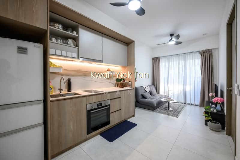 UNDERVALUED NEWLY TOP ⭐️ IMMEDIATE HIGH RENT UNIT!! ⭐️ SERIOUS SELLER image 1 of 4