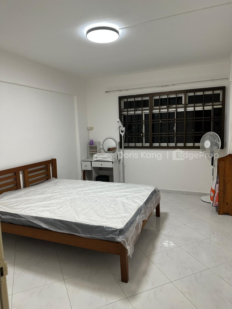 25 TEBAN GARDENS ROAD image 1 of 4