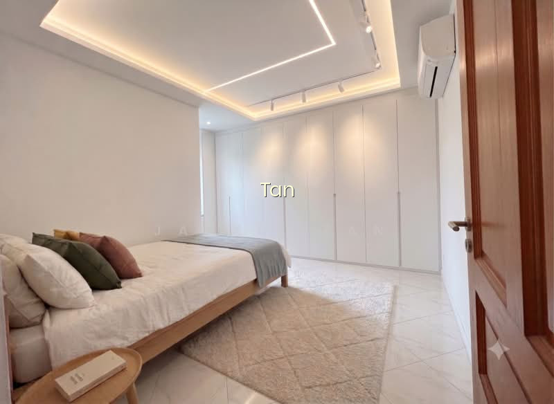 12 TOH YI DRIVE photo 3