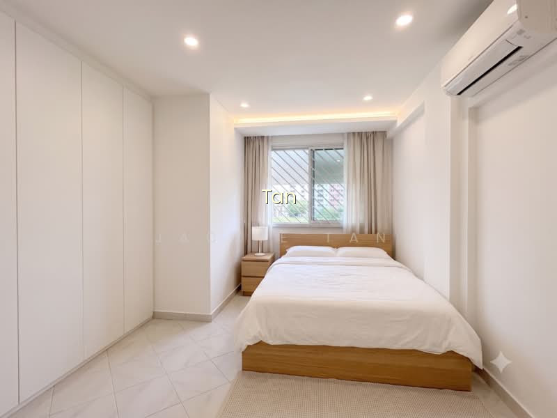 12 TOH YI DRIVE photo 4
