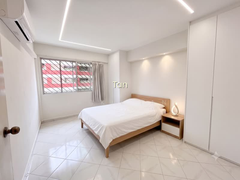 12 TOH YI DRIVE photo 5