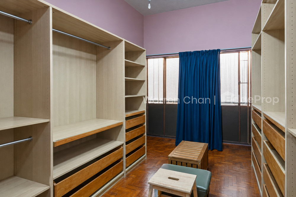 EAST GROVE photo 5