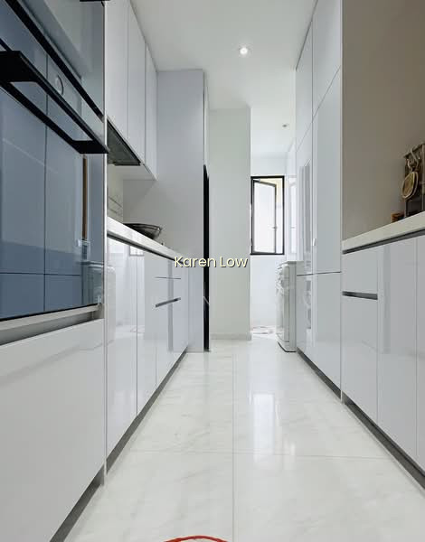 PEAK RESIDENCE photo 2
