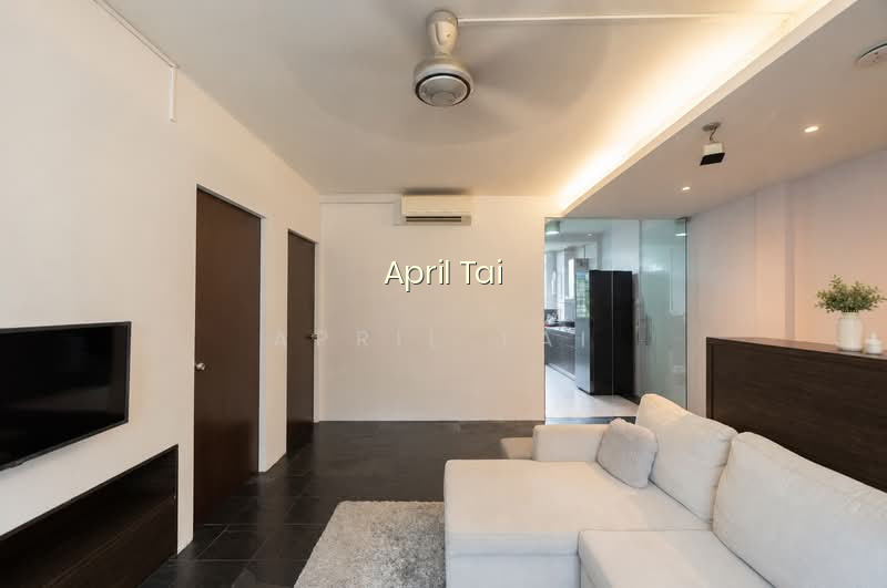 LARGE 3 ROOM, BESIDE TIONG BAHRU PLAZA, HAVELOCK MRT image 1 of 3