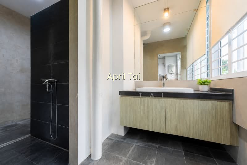 LARGE 3 ROOM, BESIDE TIONG BAHRU PLAZA, HAVELOCK MRT photo 3