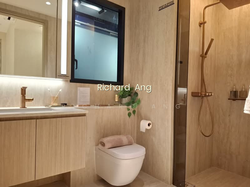 ARINA EAST RESIDENCES photo 2