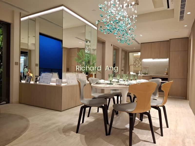 ARINA EAST RESIDENCES photo 3